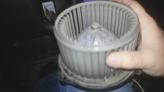 Замена мотора печки тойота витц смотреть онлайн