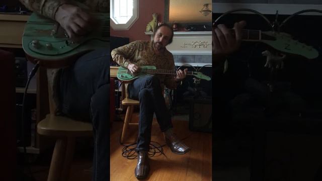 Ted Drozdowski's Zuzu Green Monster Guitar смотреть онлайн