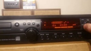 Tascam CD-RW700 Compact Disc Player / Recorder