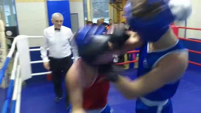 школа бокса Рифхата шамсутдинова.Москва.леанозово.2.12.2017. смотреть онлайн