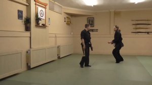 Как приёмы ниндзя помогут вам в драке / Защита от ударов ножом