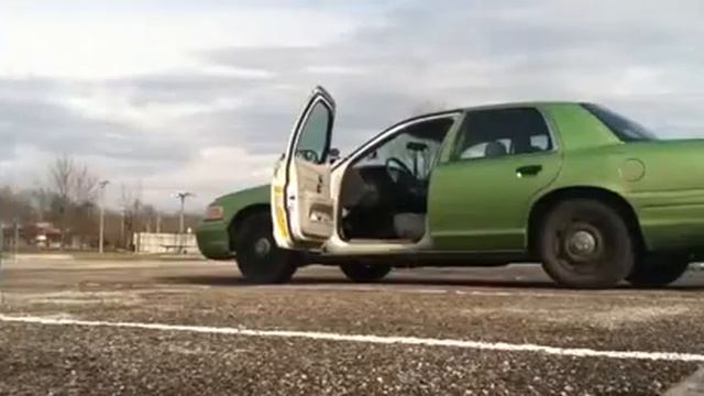 2003 crown Vic police interceptor смотреть онлайн