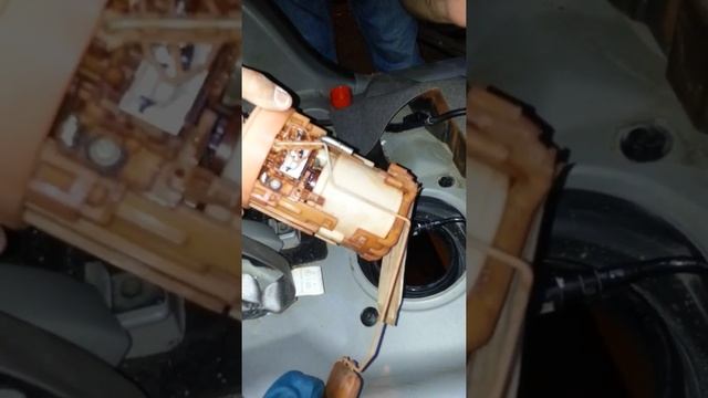 Nissan X-Trail T30 Fuel Pump Clean (benzin Nasos Təmizlənməsi)