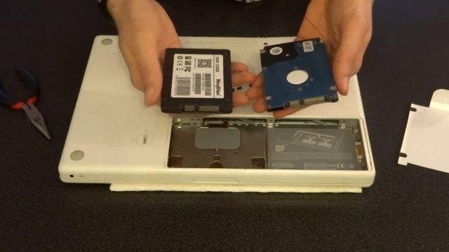 MacBook 1,1 2006 SSD Einbau / Upgrade Anleitung Tutorial