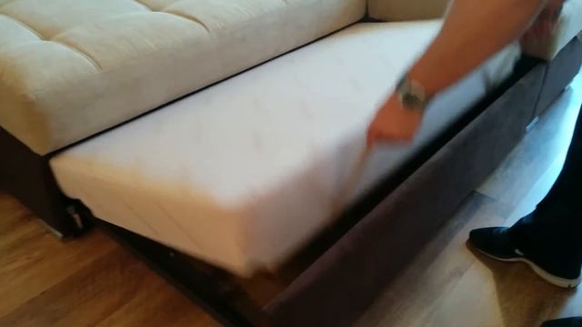 Угол Леон, фабрика Даниро смотреть онлайн