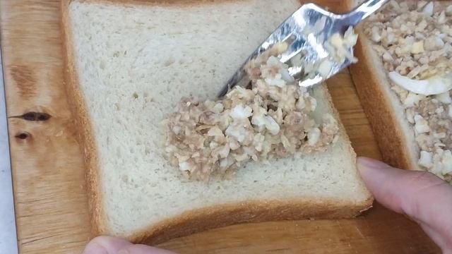 ГОРЯЧИЕ БУТЕРБРОДЫ С ТУНЦОМ✅ В БУТЕРБРОДНИЦЕ смотреть онлайн