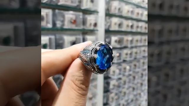 Редкое мужское кольцо из серебра с синим брутальным камнем граненый кубический цирконий смотреть онлайн
