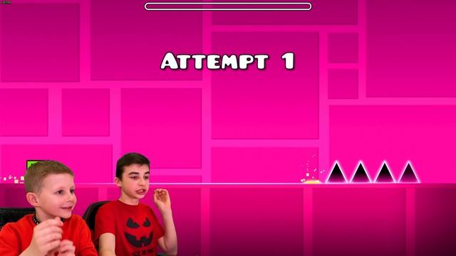 ЛЮТЫЙ ХАРДКОР! ? САМАЯ СЛОЖНАЯ ИГРА! Geometry Dash с Crazy Богдаш смотреть онлайн