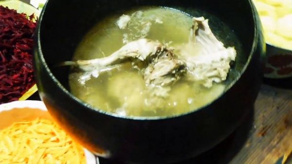 БОРЩ В ПЕЧИ.Russian borscht.)