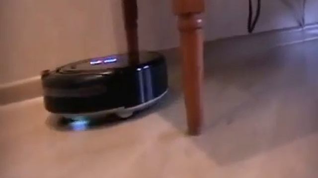 Робот-пылесос Qwikk XRobot 700 смотреть онлайн