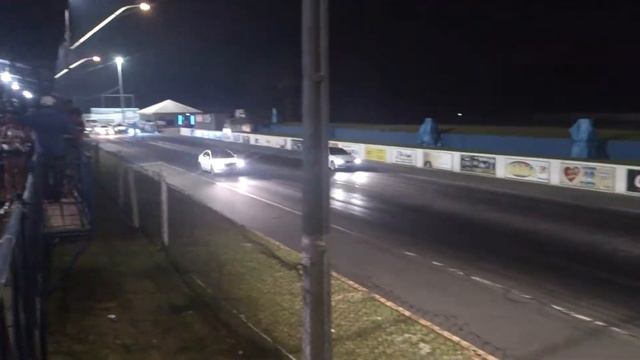 Kia Cadenza 3.5 V6 vs BMW 320i - Revanche смотреть онлайн