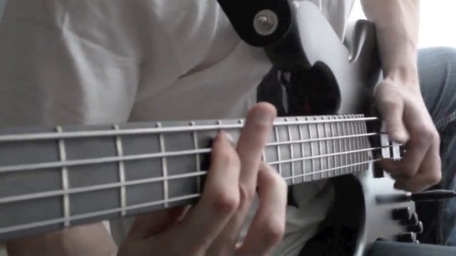 Happy Slappy #1 - Drum&Slap bass with tab смотреть онлайн