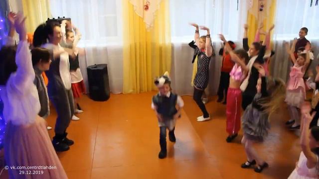 От чего душа поёт тело просится в полёт Новый год! смотреть онлайн