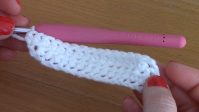 CROCHET EASY SCRUNCHIE | DIY BEGINNER TUTORIAL FOR A FEMININE SCRUNCHIE смотреть онлайн