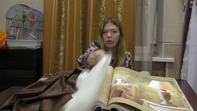 #249. Какие шторы и обои выбрать для комнаты с двухуровневым бело-персиковым натяжным потолком? смотреть онлайн