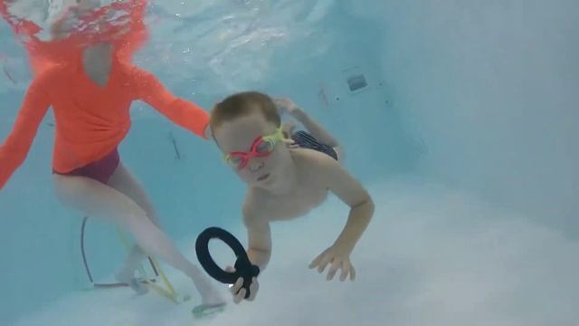 СУПЕР ТРЕНИРОВКА В БАССЕЙНЕ смотреть онлайн
