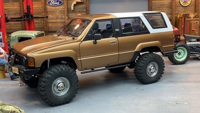 RC4wd TF2 4Runner Revamp, Part 2, Rear Suspension, Tires & Wheels, Trailfinder 2 Tech смотреть онлайн
