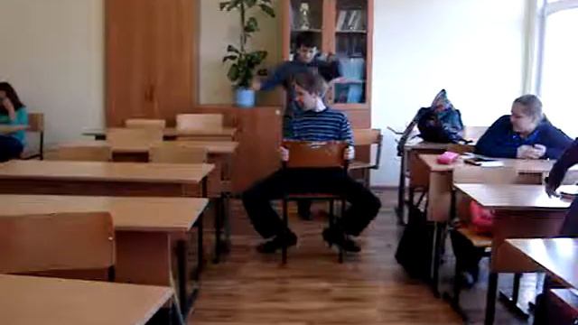 Выпендриваться любят все, другое дело на камеру смотреть онлайн