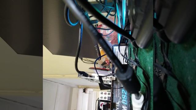 Nvidia Quadro FX 1800 FX1800 768 MB GDDR3 192 Bit P******) смотреть онлайн