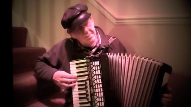 Moscow Nights (подмосковные вечера) Russian song Galotta accordion смотреть онлайн