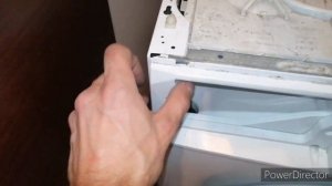 Стиральная машина Bosch выключилась, запах гари