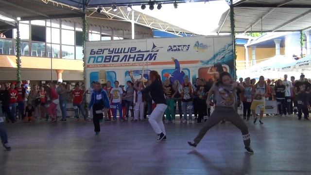 Tia Hip Hop Взрослые Девушки Открытая Selection смотреть онлайн