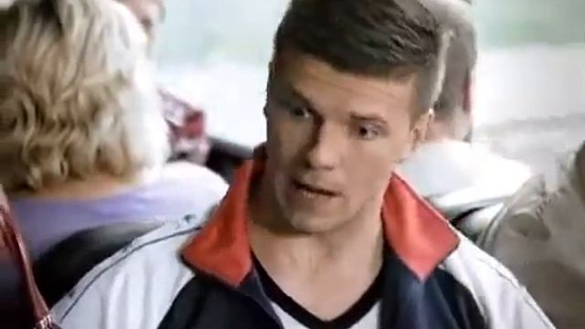Когда ты хочешь девушку в автобусе. Очень очень смешно 🤣🤣🤣 смотреть онлайн