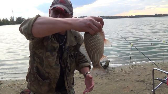 Рыбалка с ночевкой на незнакомом водоеме. Карась. смотреть онлайн