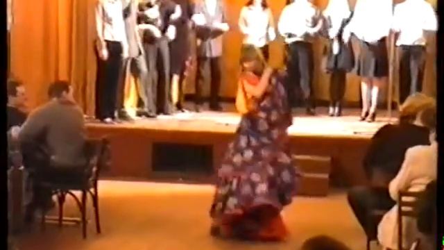 Копия видео "Лучший танец "Цыганочка".Школа № 18.Смоленск." смотреть онлайн