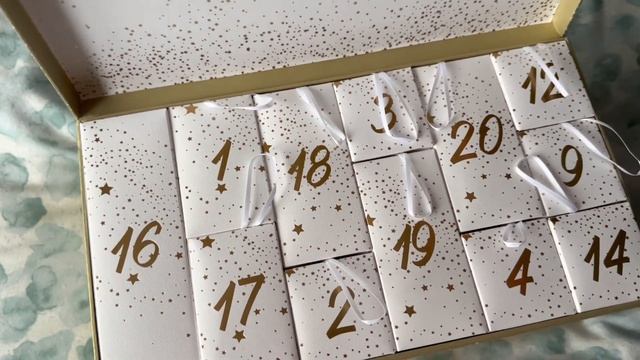 The Perfume Shop Advent Calendar смотреть онлайн