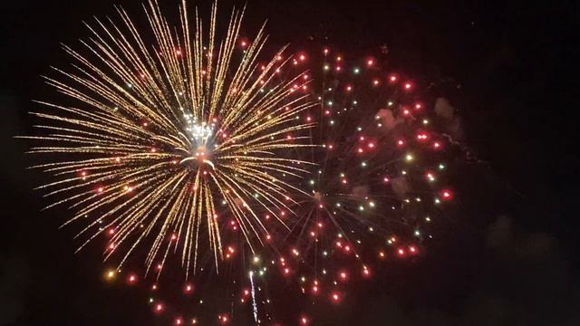 Салют 1 в День независимости / 4 июля 2022 года смотреть онлайн