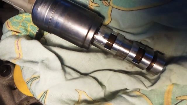 Электромагнитный клапан фазорегулятора распредвалов меган 2. Неисправный..mp4 смотреть онлайн