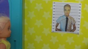 ЭТО ОН ПОХИТИЛ ДАНИКА? Катя и Макс веселая семейка. Смешной сериал живые куклы Даринелка тв