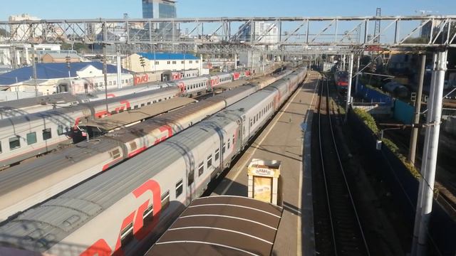Электровоз ЭП1М 444 с поездом №155С Анапа-Москва. смотреть онлайн