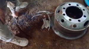 Восстановление сломанного диска грузовика Как отремонтировать диск грузовика