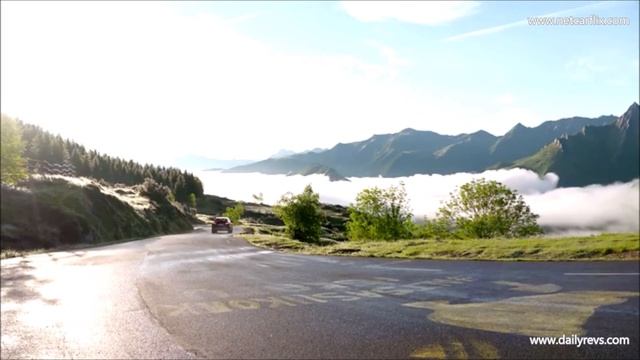 Audi SQ8 TDi | Navarra Blue | Walkaround | Driving | Interiors & Exteriors смотреть онлайн