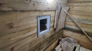 устанавливаю пластиковое окно в бане