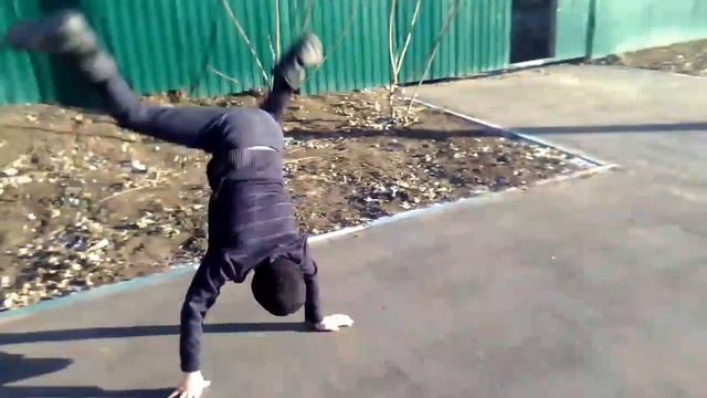 Декабрьский паркур на спотах Аткарска.Паркур дети.Sergo 3run смотреть онлайн