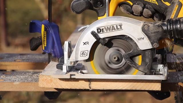 DeWalt DCS512 XTREME 12V Brushless cordless circular saw work demo смотреть онлайн
