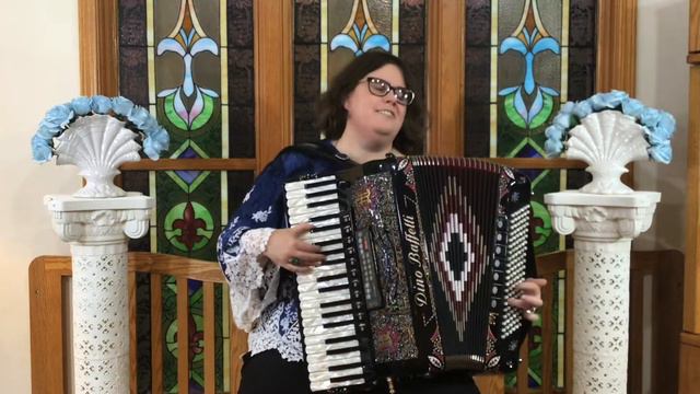 Bernadette - Elvis Presley Rock ‘n’ Roll Encore Medley for accordion смотреть онлайн
