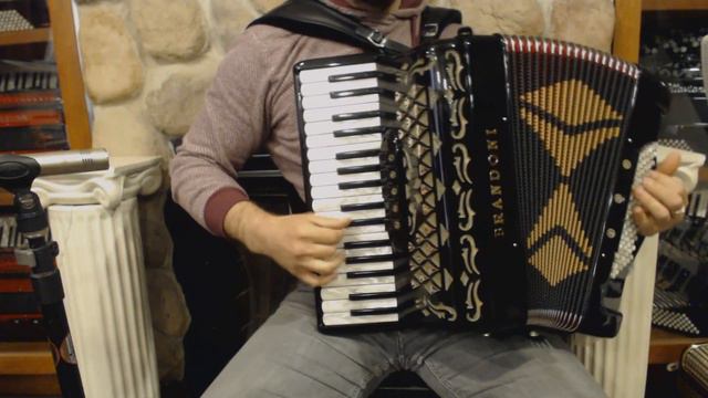 BRAN66CLBK - Black Brandoni 66 Classic Piano Accordion LMM 34 78 $3999 смотреть онлайн