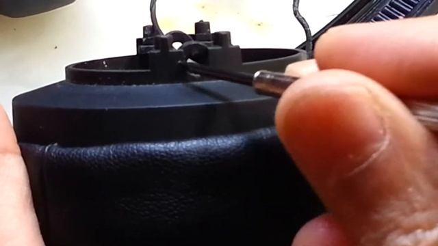 Urbanista Seattle Repairing Broken Speaker Arm & Inside Look