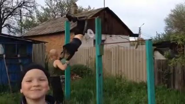 Очень мертвый попугай смотреть онлайн