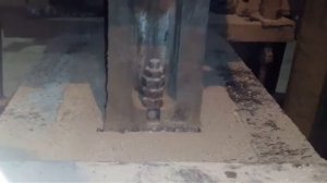 Нубас работает на прессе 4КФ-200