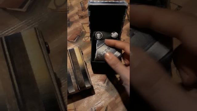 Обзор на мужской подарок-аксессуар: набор из галстука с запонками в подарочной коробке. смотреть онлайн