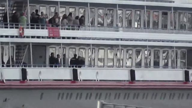 Теплоход «Лев Толстой