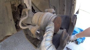 ЗАМЕНА ПЕРЕДНИХ ТОРМОЗНЫХ КОЛОДОК MAZDA 3