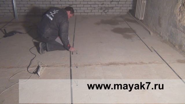 Стяжка пола с крепежом Ушастик