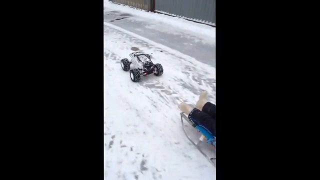 Traxxas summit тянет санки смотреть онлайн