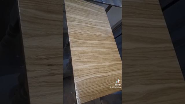Красивый шпон Дуба. Beautiful oak veneer. Bella impiallacciatura di rovere. Veneer darach álainn. смотреть онлайн